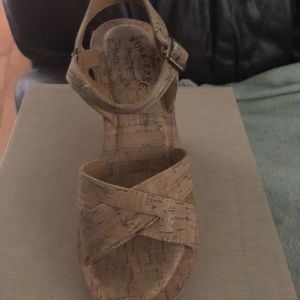 Kork-Ease- wedge size 8